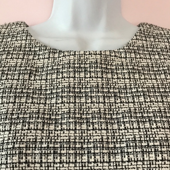 NWOT Express Classic Top - Picture 6 of 8